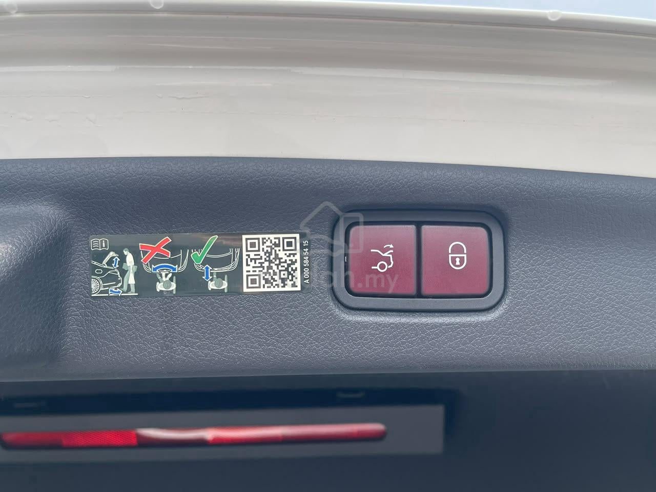 2023 Mercedes C200 1.5 Amg photo 7 of 18