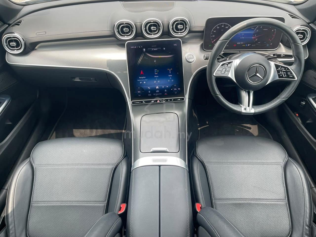 2023 Mercedes C200 1.5 Amg photo 16 of 18
