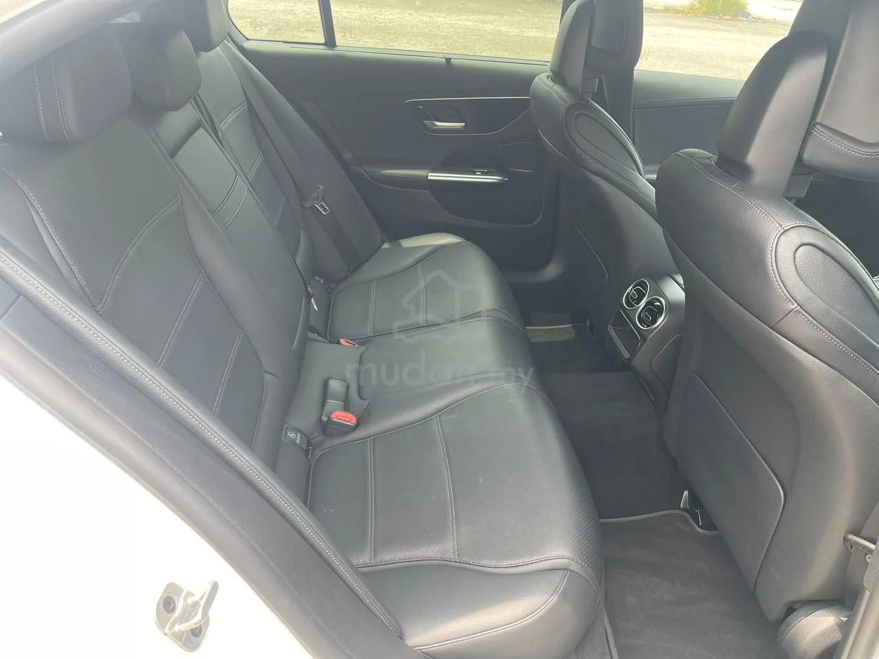 2023 Mercedes C200 1.5 Amg photo 18 of 18