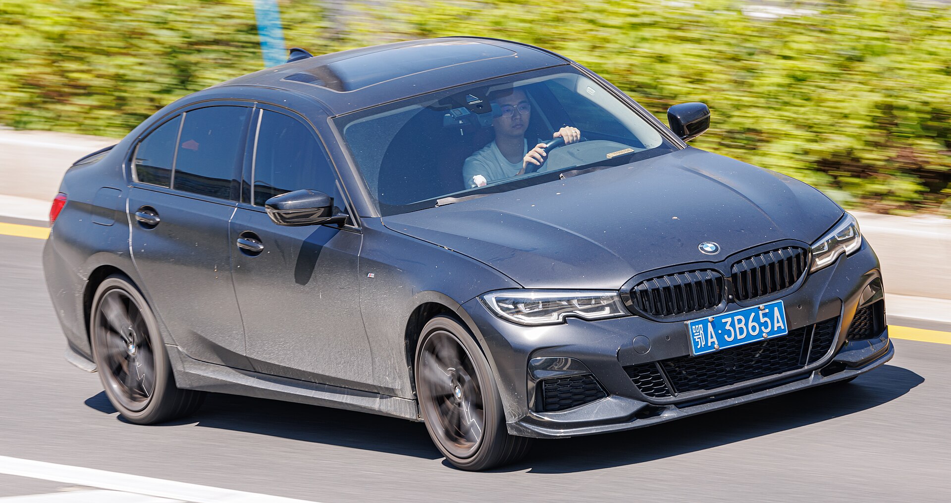 2019 BMW 320I Sport G20 photo 2 of 3