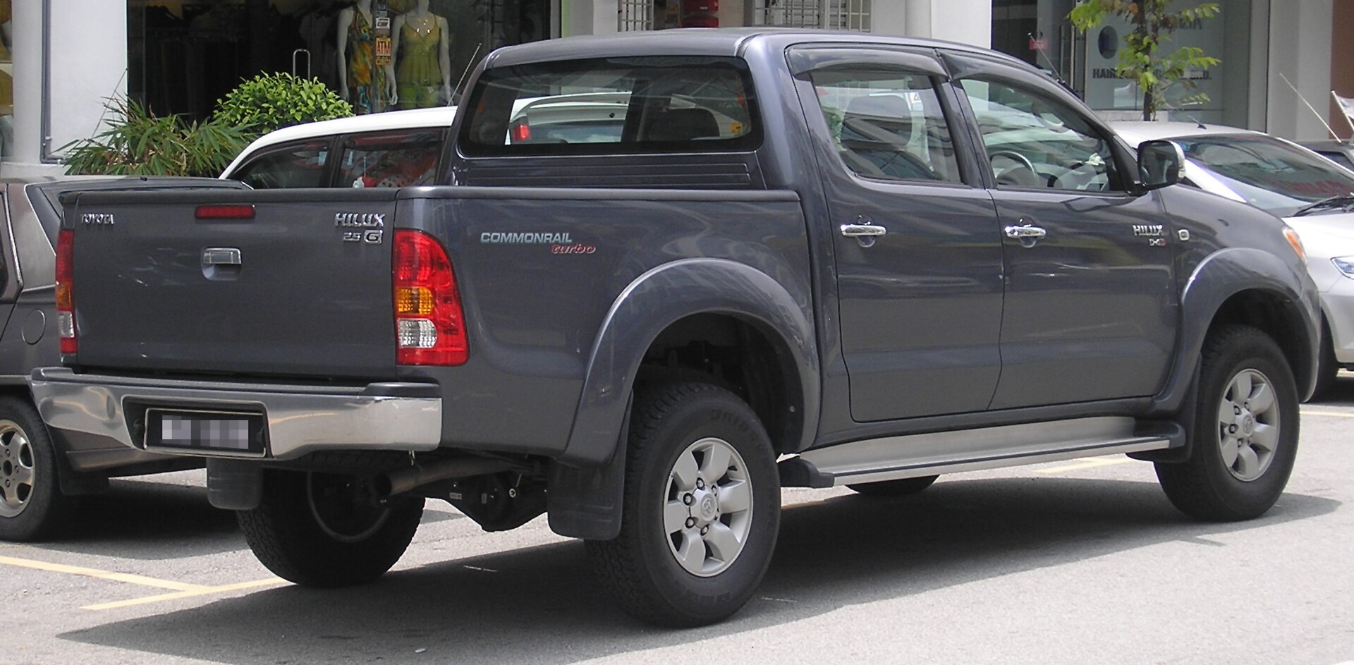 2021 Toyota Hilux 2.8 Rogue photo 2 of 3
