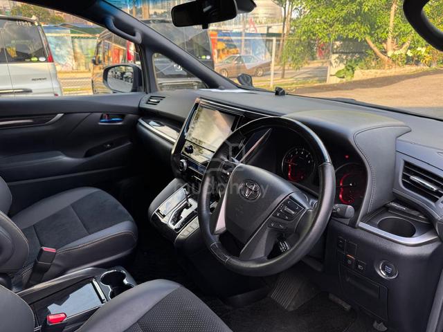 2021 Toyota Vellfire 2.5 Golden Eye / ZG