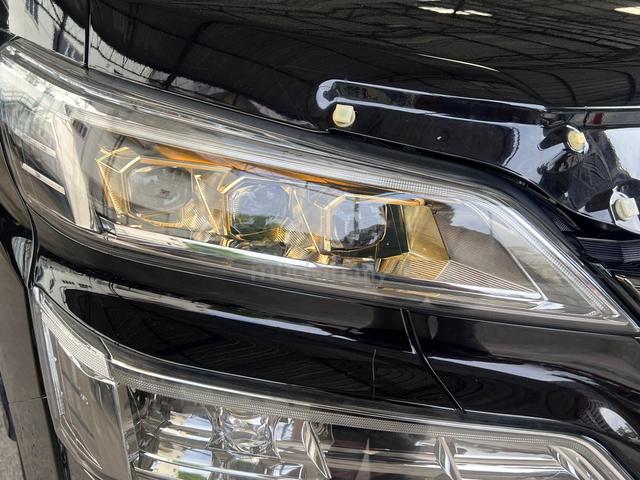 2021 Toyota Vellfire 2.5 Golden Eye / ZG