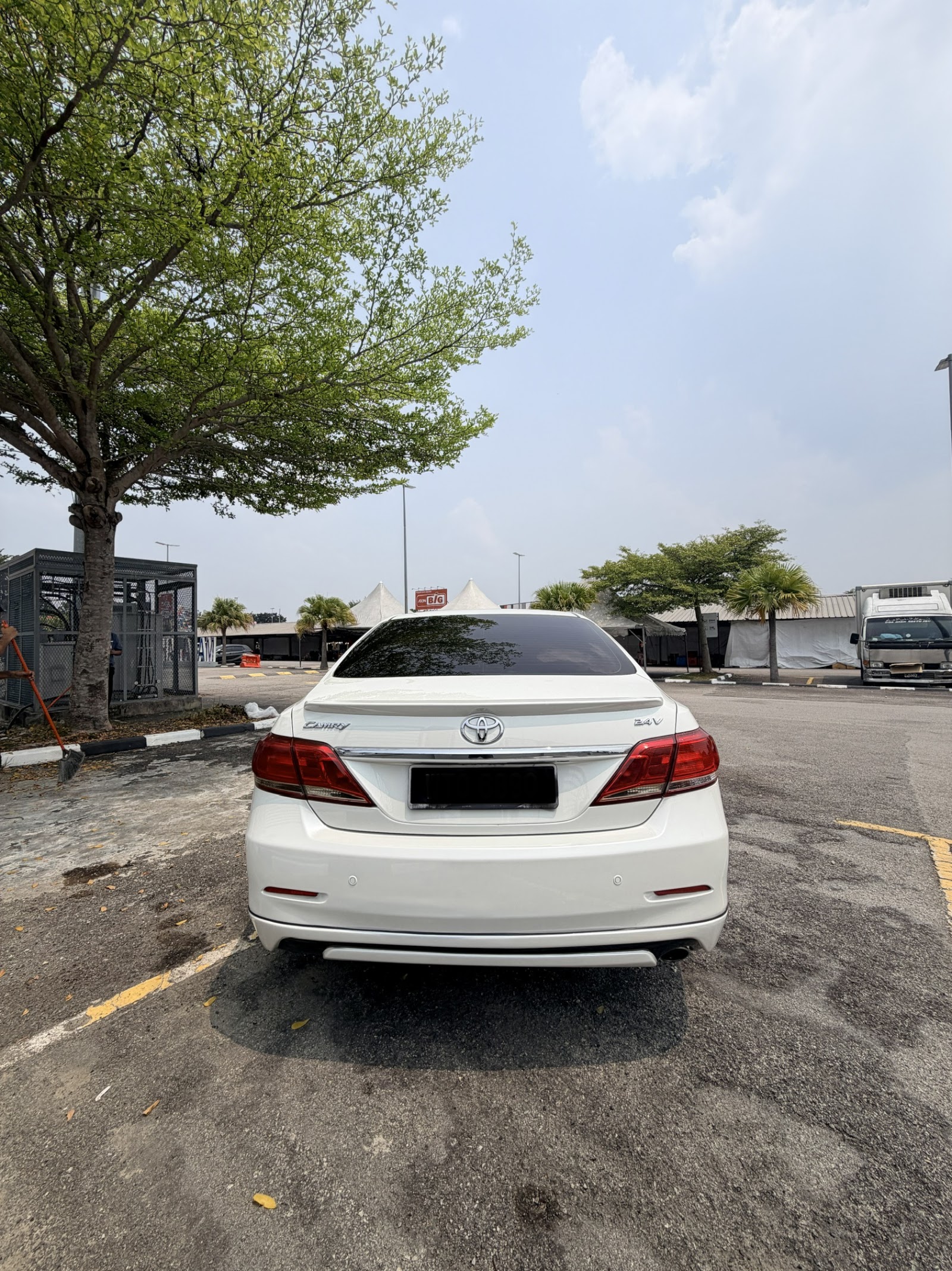2010 Toyota Camry 2.4V photo 9 of 12