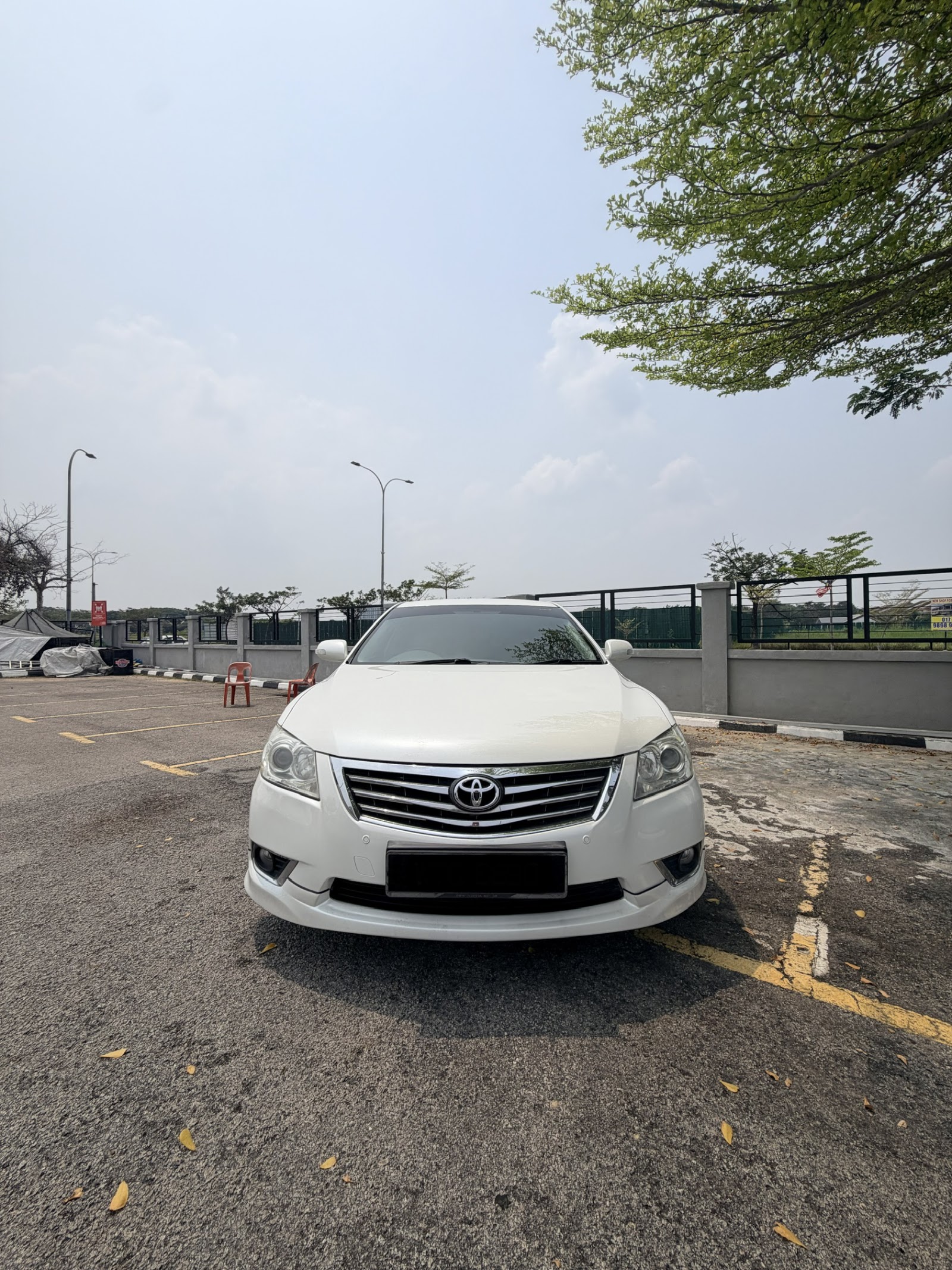 2010 Toyota Camry 2.4V photo 7 of 12
